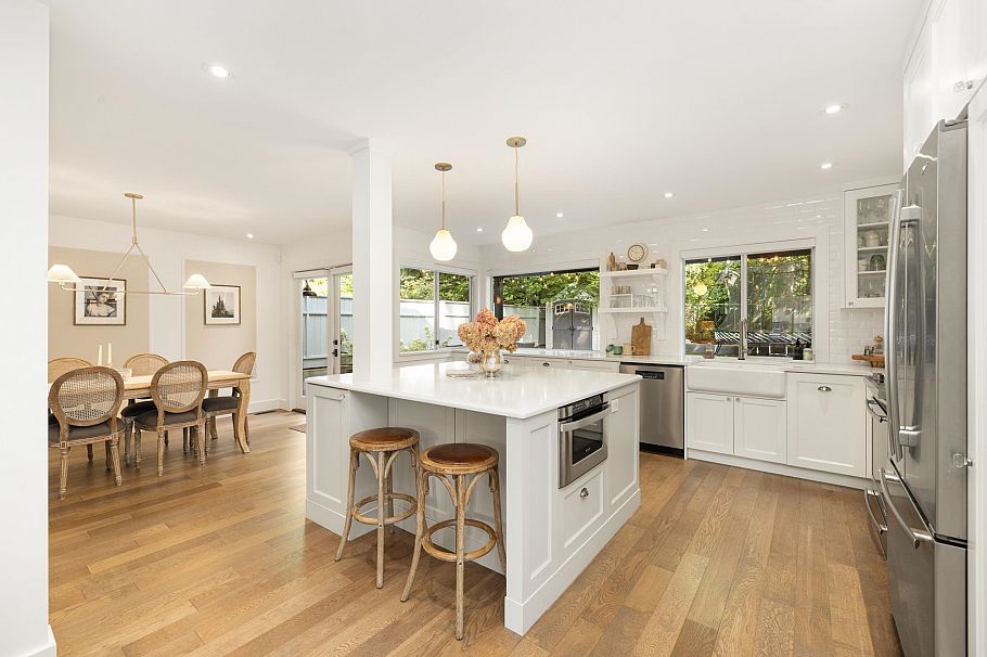 3558 Everglade Place North Vancouver, BC - 15