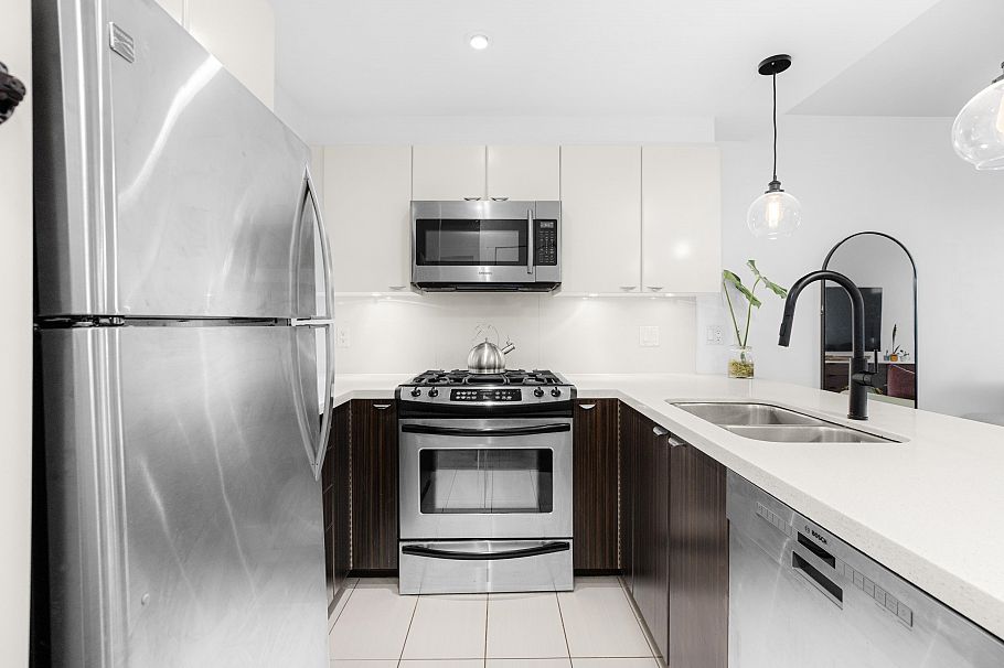 603 160 W 3rd Street North Vancouver, BC - 7