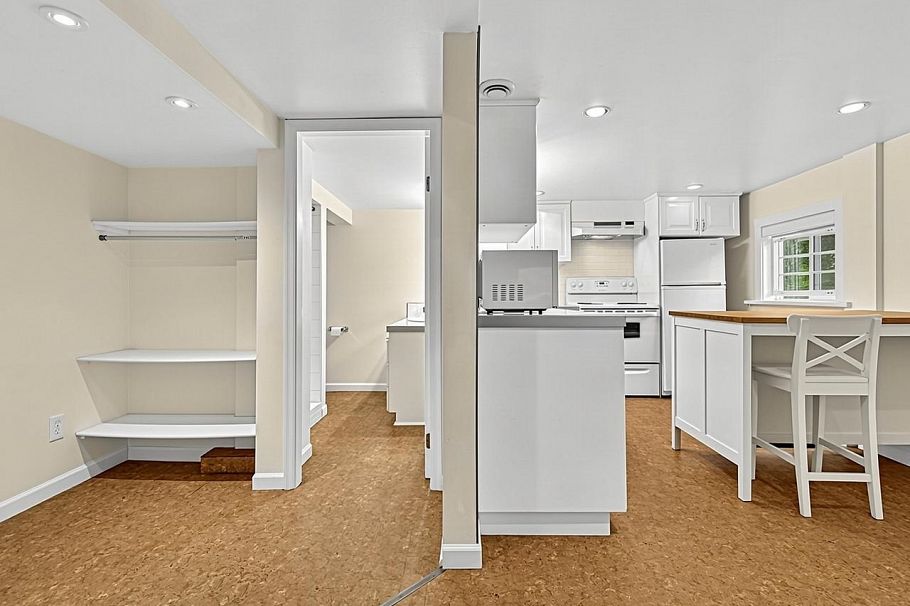 2076 Turner Street Vancouver, BC - 19