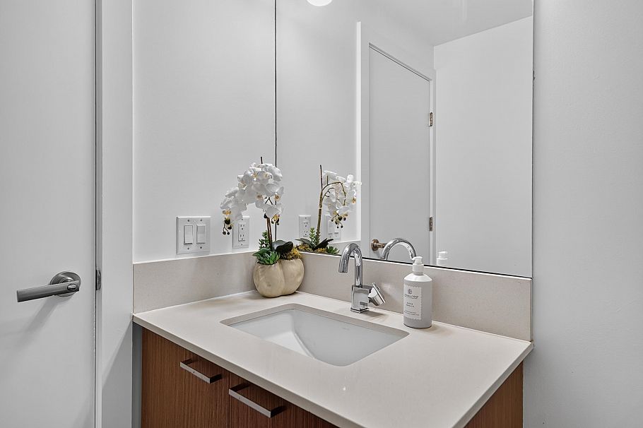 316 1330 Marine Drive North Vancouver, BC - 33