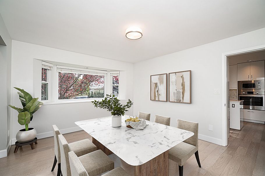 2308 W 14th Avenue Vancouver, BC - 8