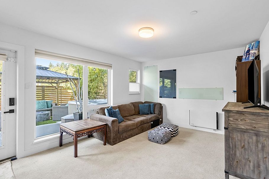 53 3597 Malsum Drive North Vancouver, BC - 32