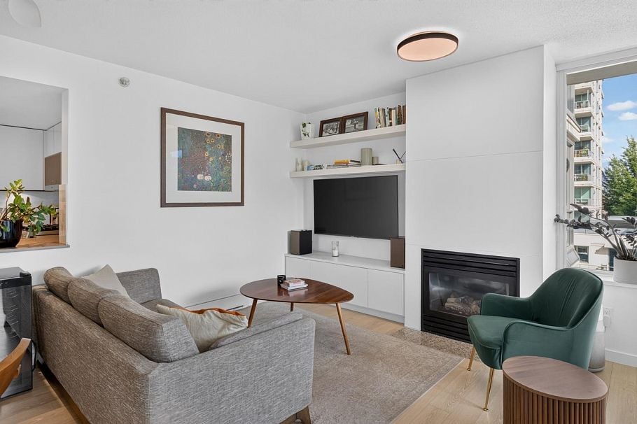 502 120 Milross Avenue Vancouver, BC - 5
