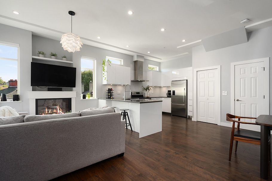 1382 E 17th Avenue Vancouver, BC - 34