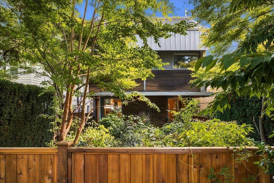 3008 Victoria Drive Vancouver, BC - 37