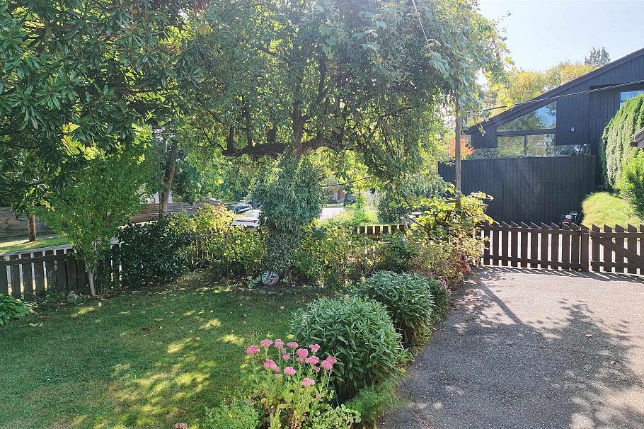 492 Aubrey Place Vancouver, BC - 31