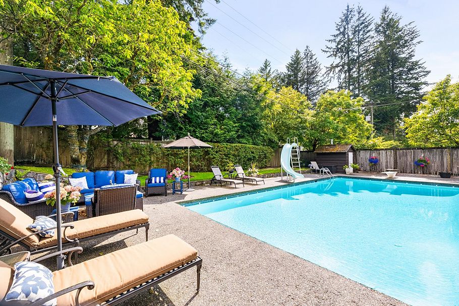 971 Canyon Boulevard North Vancouver, BC - 38