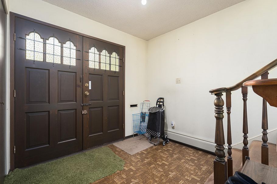 1594 W 68th Avenue Vancouver, BC - 9