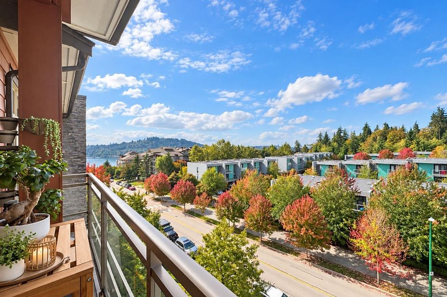 506 3602 Aldercrest Drive North Vancouver, BC - 24