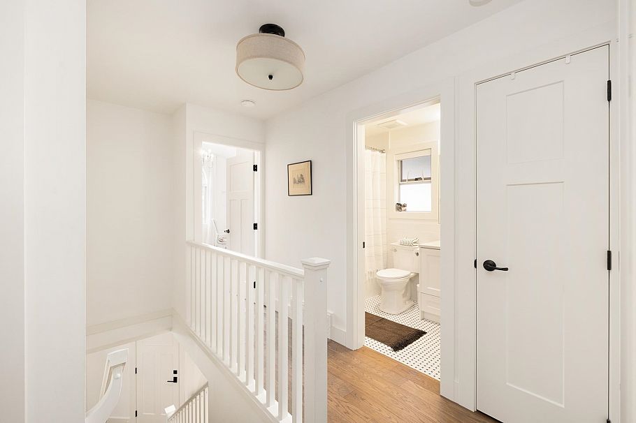 3558 Everglade Place North Vancouver, BC - 25