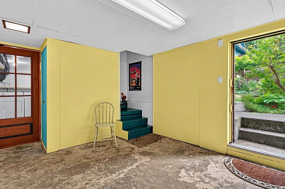 2076 Turner Street Vancouver, BC - 25