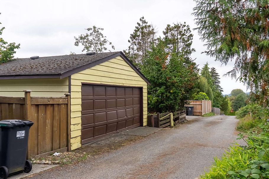 234 W St. James Road North Vancouver, BC - 19