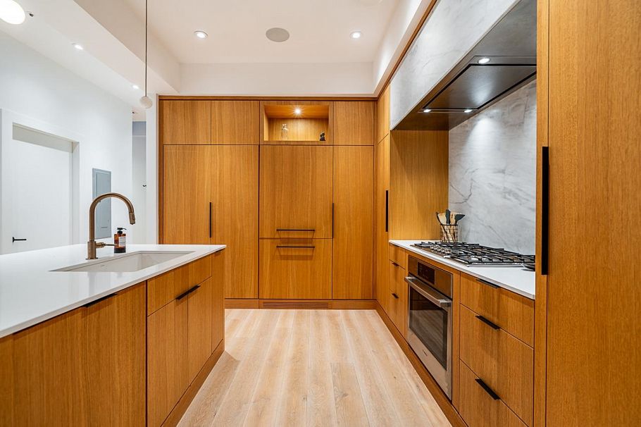 2445 W 1st Avenue Vancouver, BC - 7