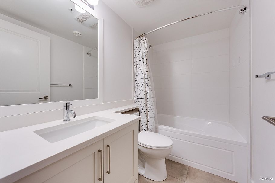 5835 Wales Street Vancouver, BC - 20