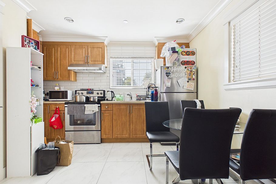 426 E 63 Avenue Vancouver, BC - 10