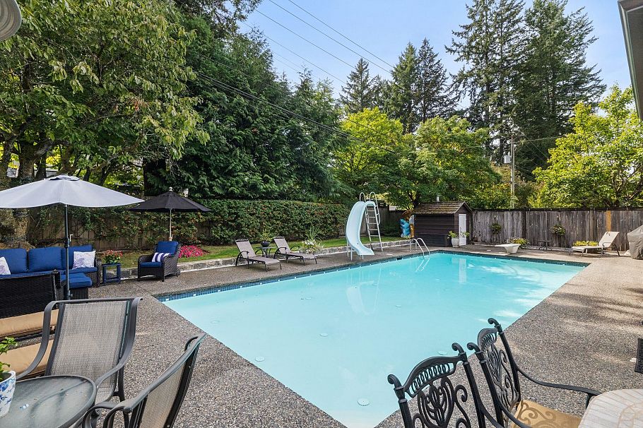 971 Canyon Boulevard North Vancouver, BC - 31