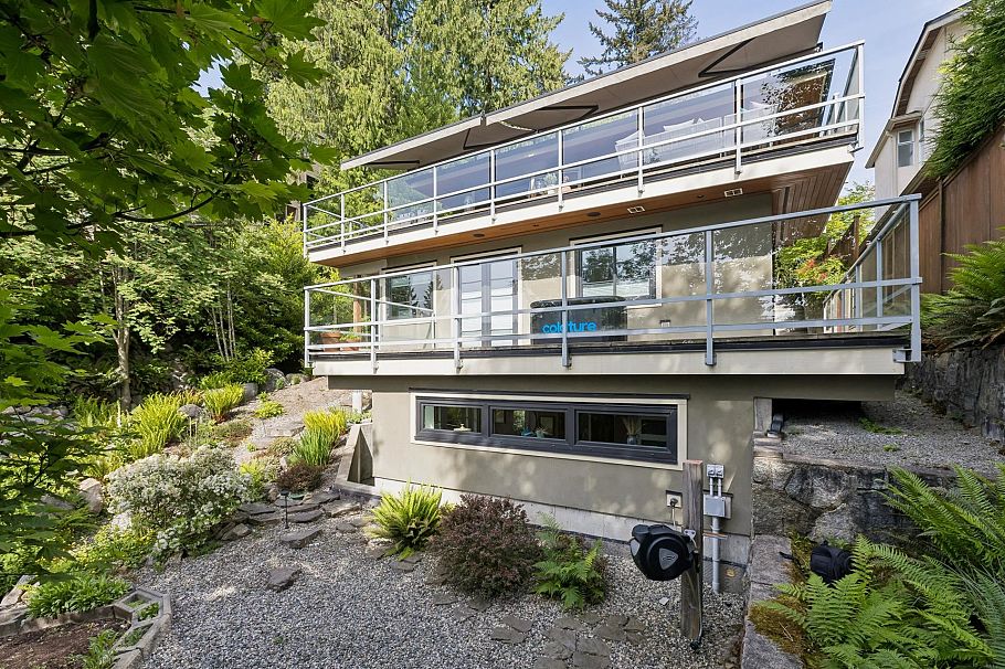 4041 Prospect Road North Vancouver, BC - 36