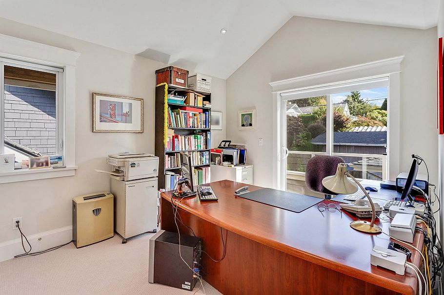 2228 Mahon Avenue North Vancouver, BC - 22