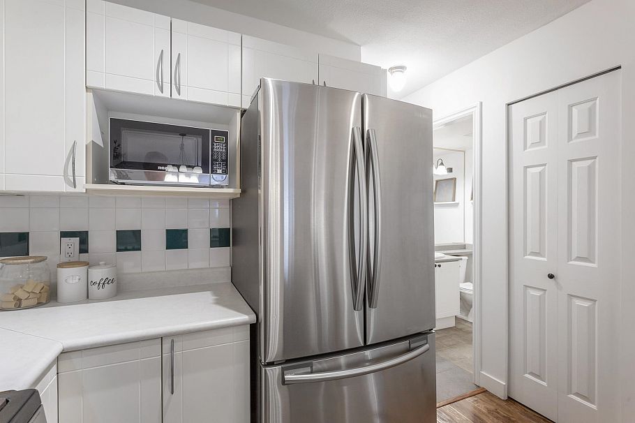 104 688 E 16th Avenue Vancouver, BC - 11