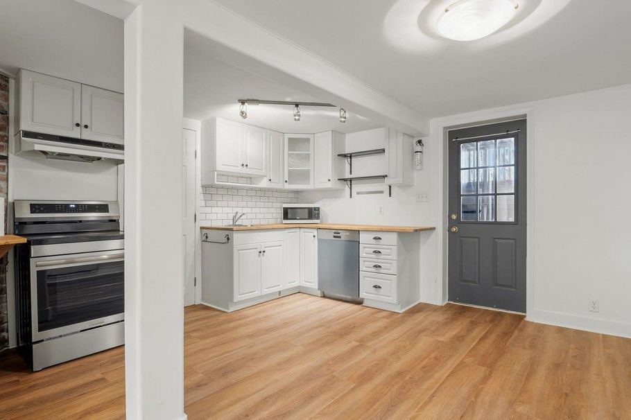 308 E 23rd Avenue Vancouver, BC - 26