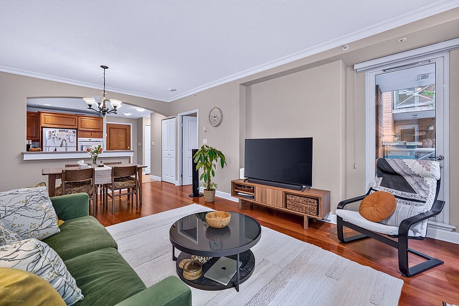 213 5770 Oak Street Vancouver, BC - 5