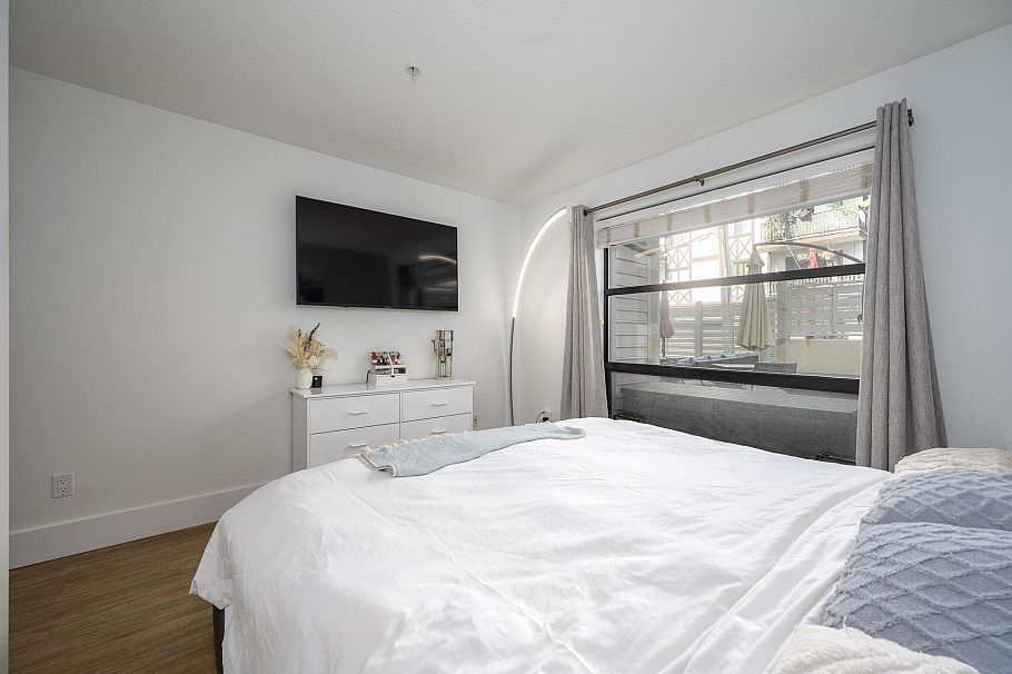 204 124 W 3rd Street North Vancouver, BC - 16