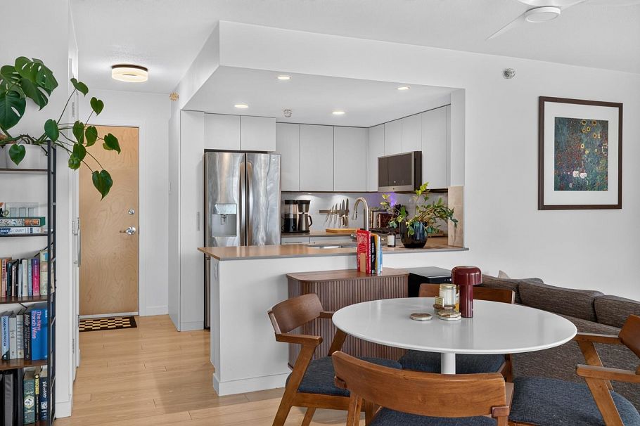 502 120 Milross Avenue Vancouver, BC - 9