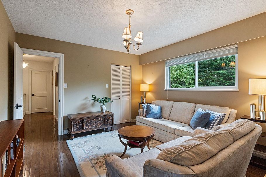 971 Canyon Boulevard North Vancouver, BC - 28