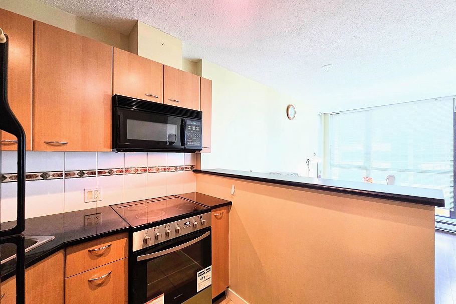 1109 1367 Alberni Street Vancouver, BC - 5