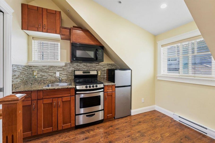 1185 E 62nd Avenue Vancouver, BC - 31