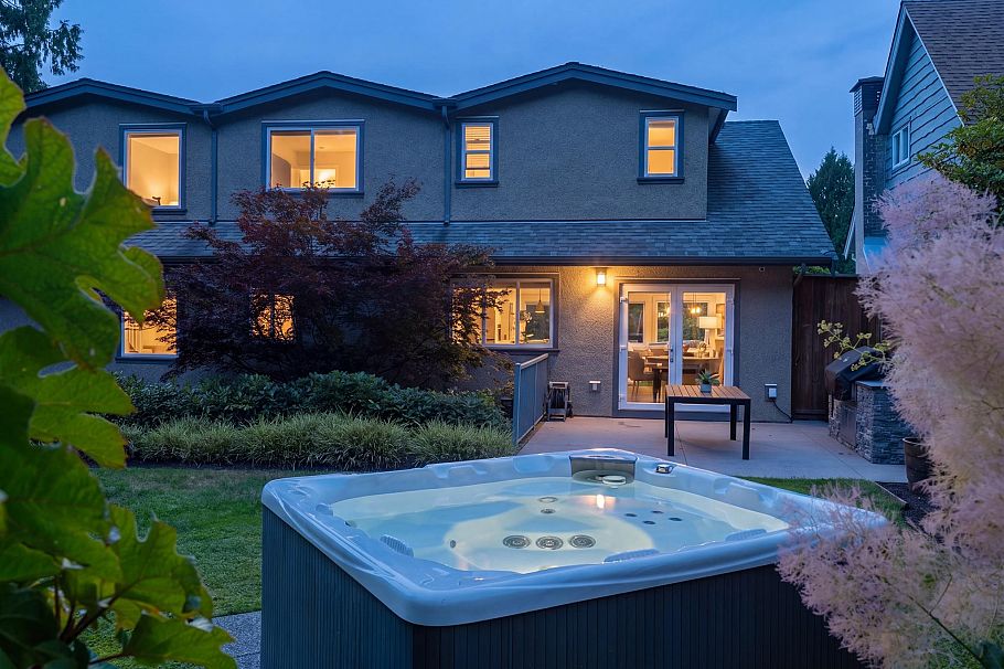 5008 Redonda Drive North Vancouver, BC - 31