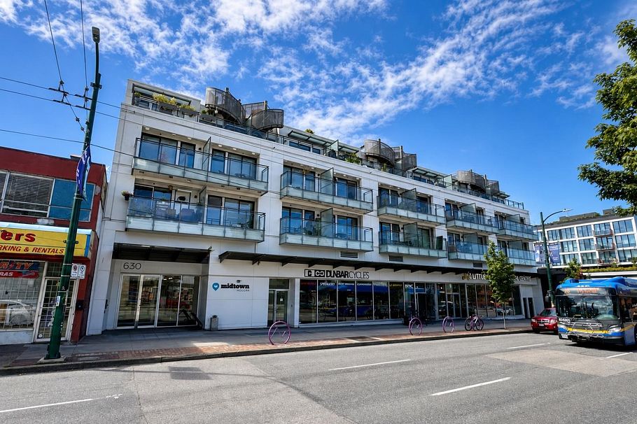 308 630 E Broadway Vancouver, BC - 2