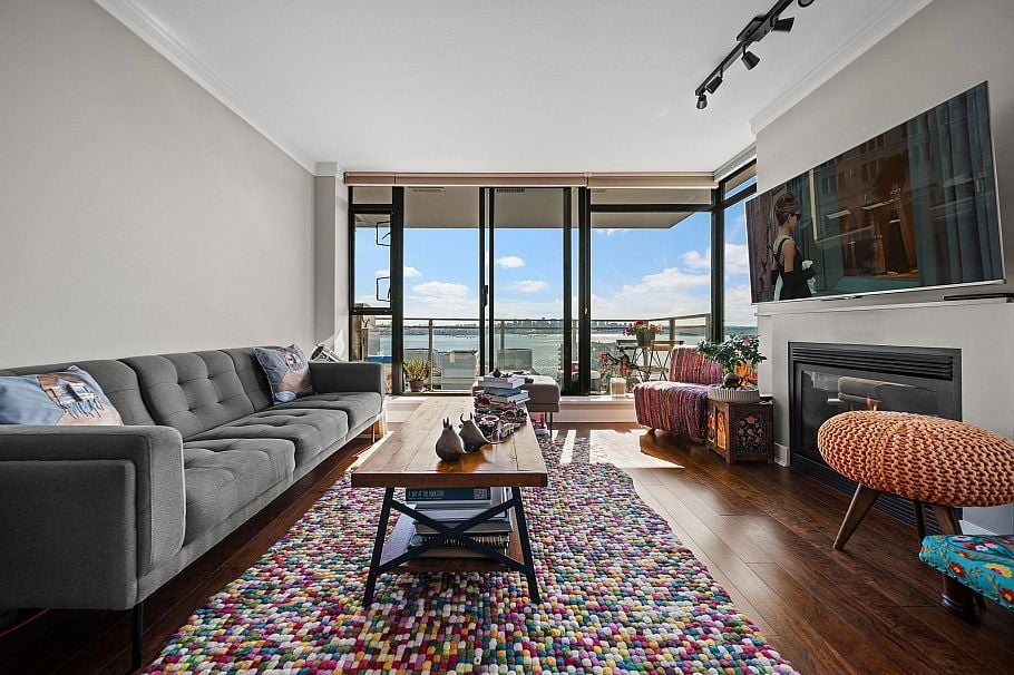 1404 155 W 1st Street North Vancouver, BC - 3