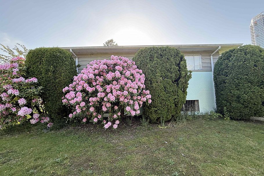 692 W 39th Avenue Vancouver, BC - 10