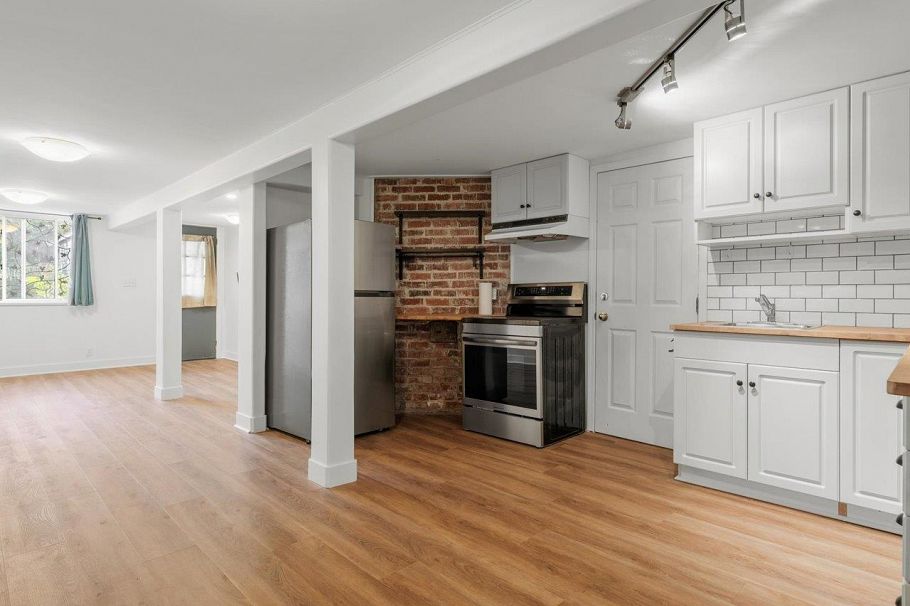 308 E 23rd Avenue Vancouver, BC - 25