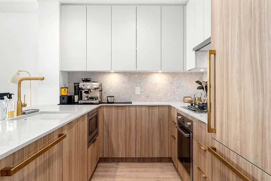 405 2385 Emery Court North Vancouver, BC - 10