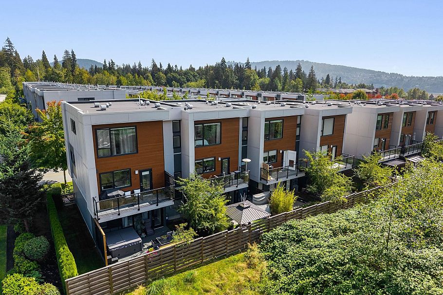 53 3597 Malsum Drive North Vancouver, BC - 39