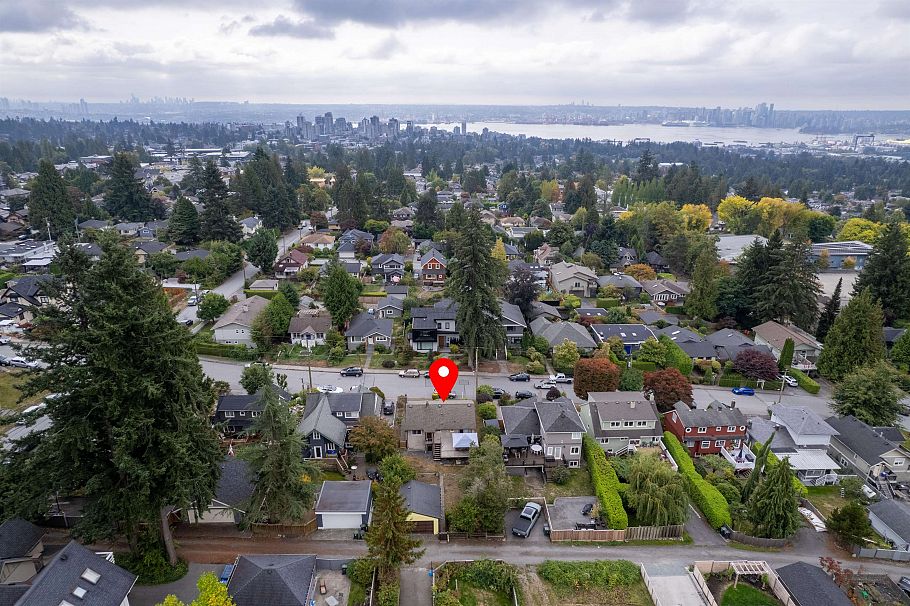 234 W St. James Road North Vancouver, BC - 39