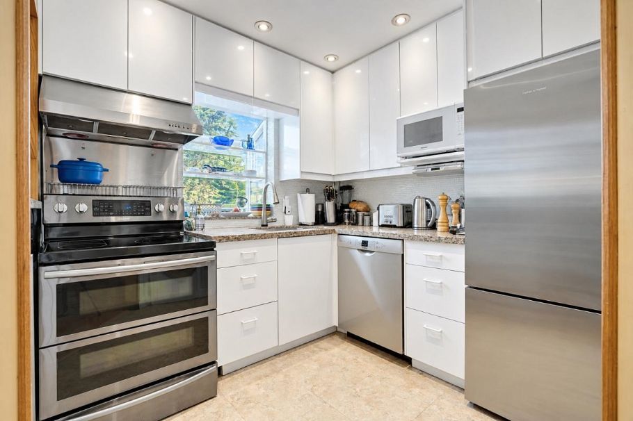 1346 Walnut Street Vancouver, BC - 11