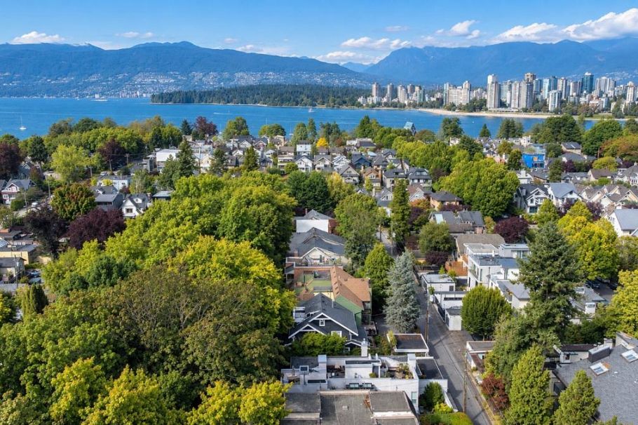 1346 Walnut Street Vancouver, BC - 23