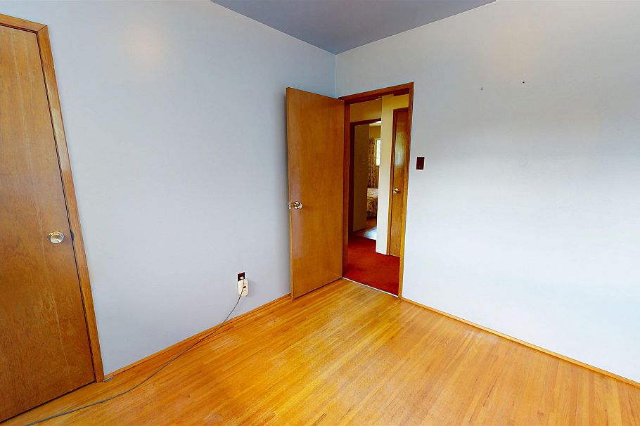 492 Aubrey Place Vancouver, BC - 14