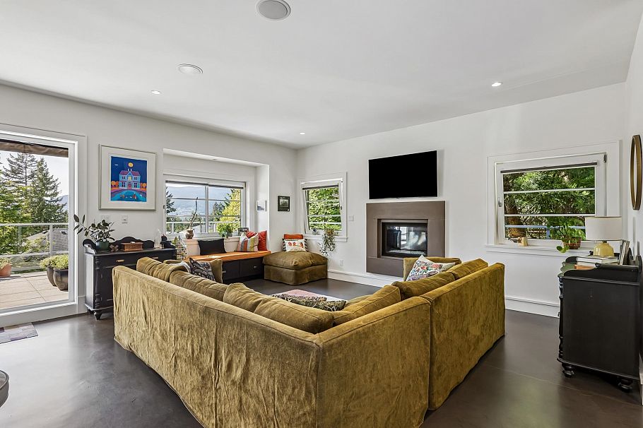 4041 Prospect Road North Vancouver, BC - 3