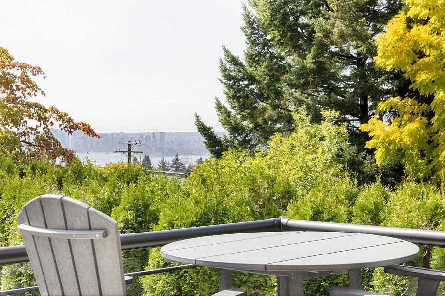 141 E Windsor Road North Vancouver, BC - 13
