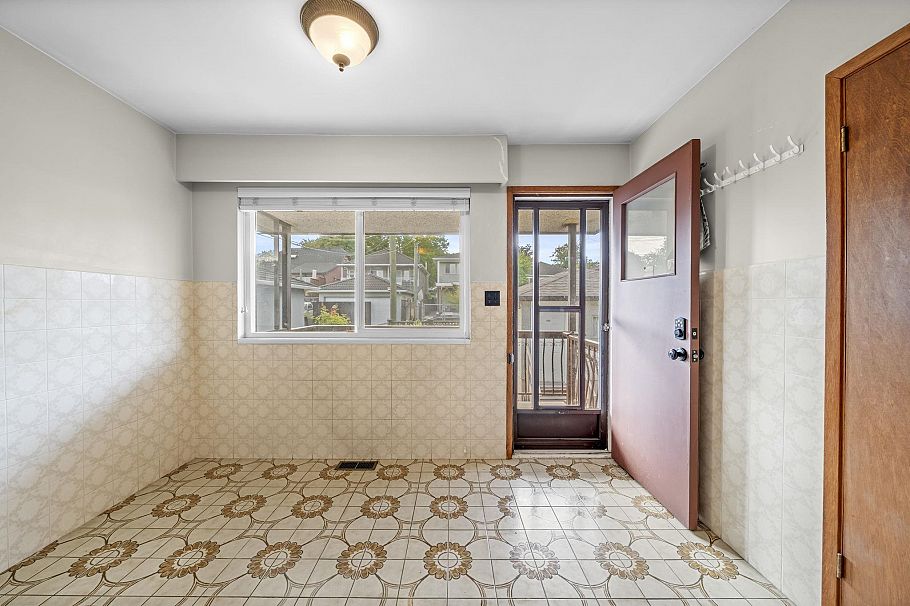 2634 Parker Street Vancouver, BC - 10