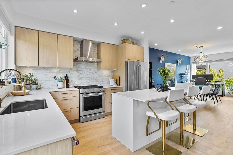 53 3597 Malsum Drive North Vancouver, BC - 1