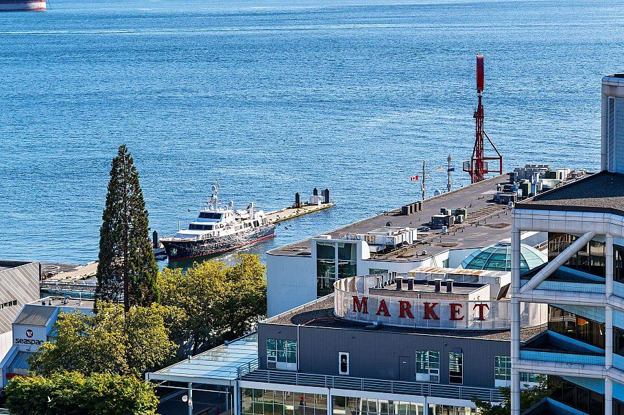 1404 155 W 1st Street North Vancouver, BC - 19