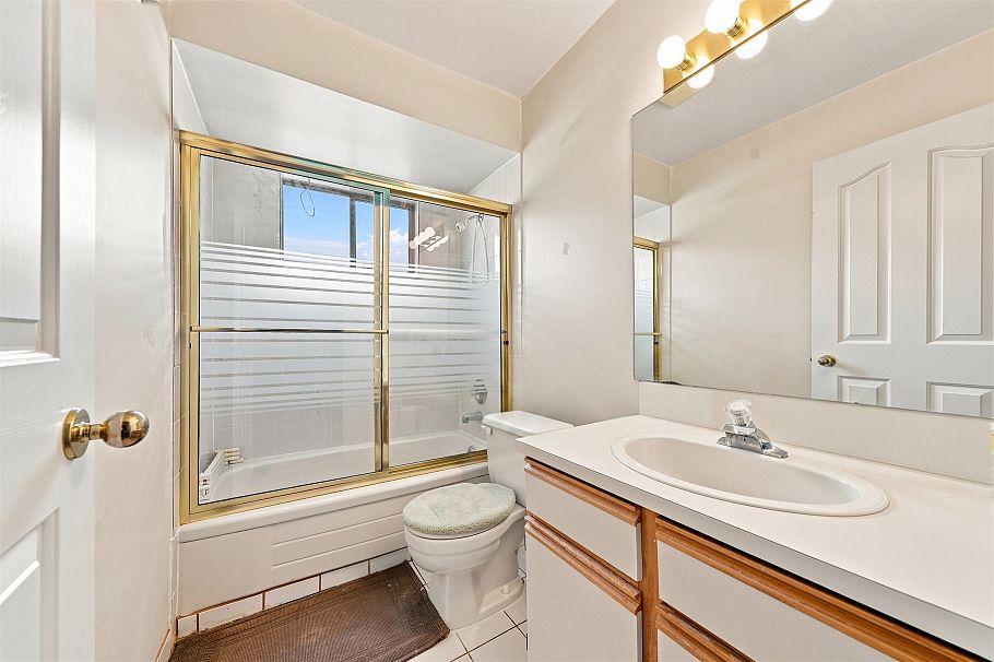 1708 Prestwick Drive Vancouver, BC - 37