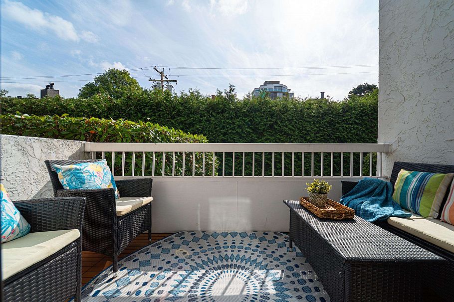 303 2450 Cornwall Avenue Vancouver, BC - 25
