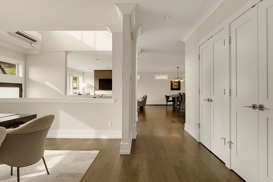 5008 Redonda Drive North Vancouver, BC - 10