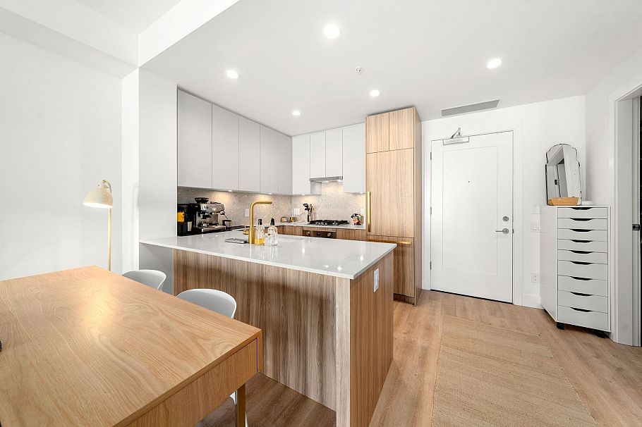 405 2385 Emery Court North Vancouver, BC - 9